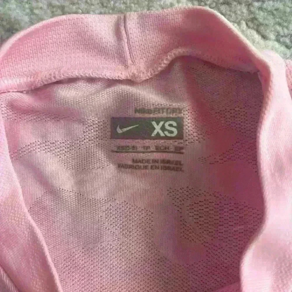 💗Nike fit light  pink long sleeve causal top - Picture 3 of 5